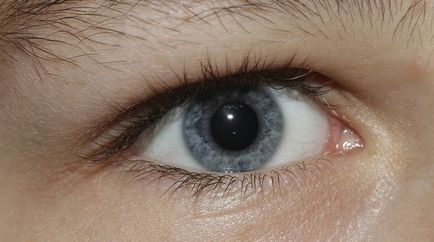 Cum de a elimina efectul de ochi roșii din fotografii