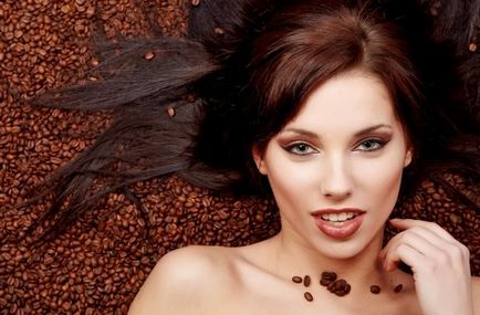 Cafea pentru beneficii de păr, rețete măști și comentarii