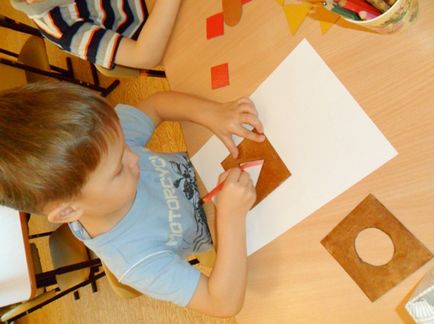 Materiale Montessori cu propriile lor mâini, http