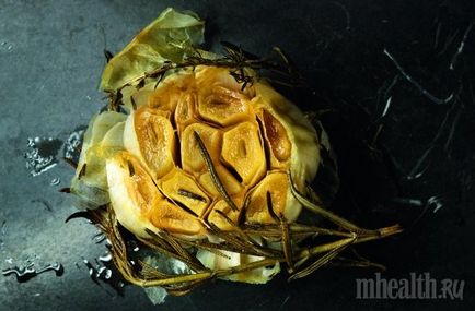 Cu privire la modul de a friptură de usturoi, cu care să se coace acel sezon