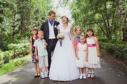 Felicitări pentru nunta copiilor - ating sau hilar