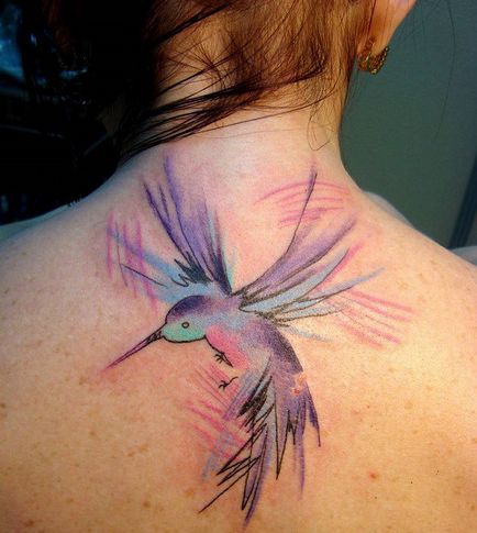 Valoarea tatuajelor corespunzătoare sub forma unei păsări (12 poze)