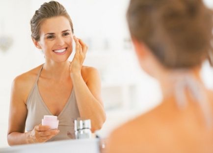 Regenerating agenți de reducere crema pentru pielea feței și a mâinilor, vindecare emulsie