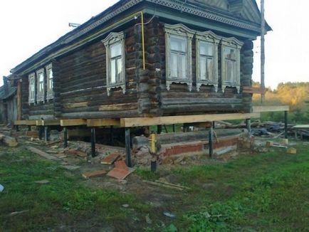 Reparatii de case din lemn, atât efectua restaurarea caselor vechi cu propriile lor mâini