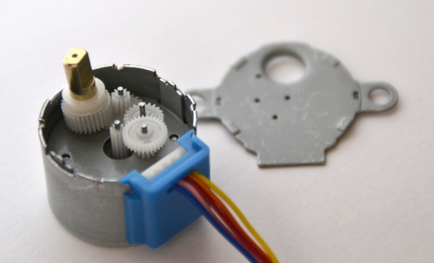 Stepper motor și Arduino - comunicarea între ele (din nou cauza funcției) Stepper motor și Arduino - relația dintre ele