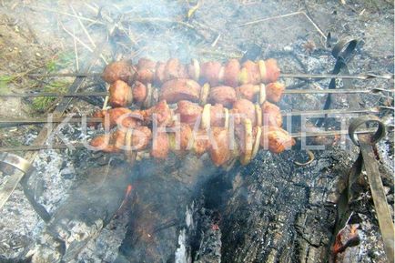 Carne de porc în vin (frigarui) Carne de porc în vin