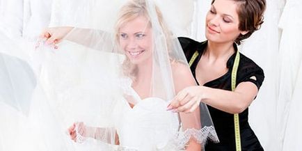 Interpretare vis încercați pe o rochie de mireasa pentru a încerca ceva de vis rochie de nunta de vis