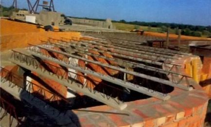 Pardoselile dispozitivul într-o casă privată (suprapunere girderless) închidere dispozitive într-o casă privată
