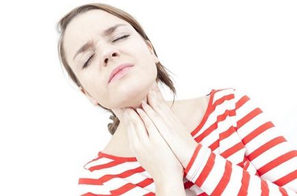 Durere în gât și tuse uscată, care poate fi cauza si modul de a trata