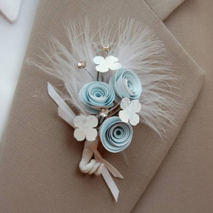 Boutonniere cu mâinile lor materiale și o colecție de inspirație a face