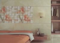 Tapițeria pereții din apartament (Decupați) Peretele asieta în apartament