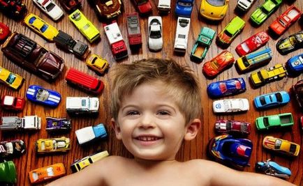 Ce se poate face cu 5 super-idee copilului cum să se joace cu mașini pentru băieți și fete
