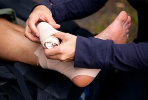 Ce să faci când a ligamentelor intinse ale ajutorului primul picior și tratament