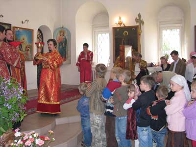Ce înseamnă să fii creștin așa cum credem noi - Articole - pană Ortodoxă