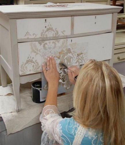 mobilier Decupaj în stilul de Provence cu clasa lor pas cu pas mâinile de master