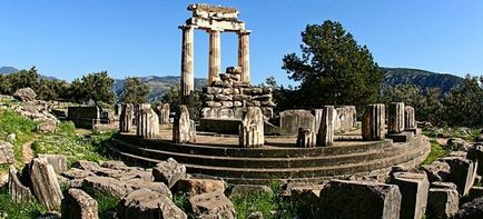 Delfic Oracle - Oracle lui Apollo din Delphi