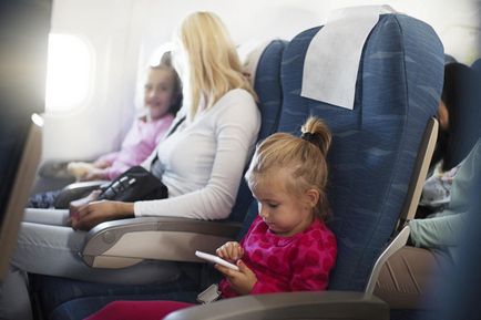 bilet de avion pentru copii, până la ce vârstă, cât de mult costă, reduceri