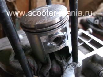 Fotografii de la instalația de piston pentru motoare dvuhtakny scutere, motociclete și scutere