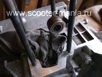 Fotografii de la instalația de piston pentru motoare dvuhtakny scutere, scutere și motociclete (cu piston) Fotografii de la instalația de piston pentru motoare dvuhtakny scutere, motociclete și scutere