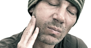 Echimoze pe simptomele feței sale, metode de tratament