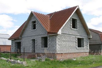 Care casa este mai bine pentru a construi o reședință permanentă și ce