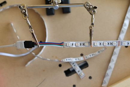 Cum de a lipi procesul de panglică pe etape cu LED-uri