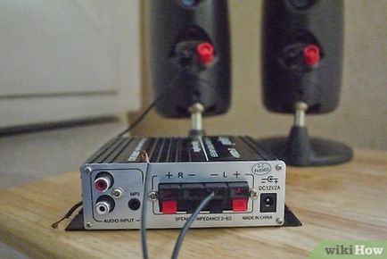 Cum de a conecta două difuzoare la un singur amplificator