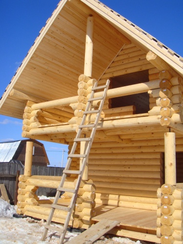Cum de a construi o casa de lemn cu mâinile foto și video
