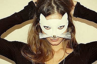 Cum sa faci o masca de pisica pentru bal mascat cu mâinile lor