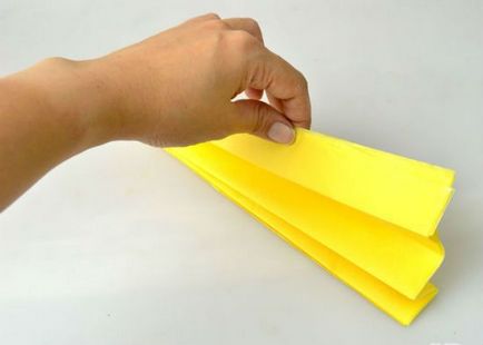 Cum de a face POM-POMS a făcut din hârtie pas cu pas, cu propriile lor mâini