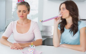 Cum de a seduce fata de cuvinte (Entice) Cum de a seduce o fată de cuvinte