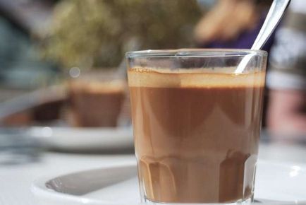 Ca bucătar în mod corespunzător și lapte de cacao delicios sau apă (pentru a găti o delicioasă de cacao) Cum de a găti o delicioasă de cacao și lapte, sau dreptul la apă