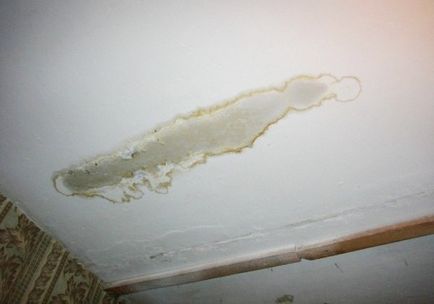 Cum de a elimina petele galbene de pe tavan, după inundarea tuturor plafoanelor