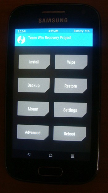 Cum se instalează firmware-ul personalizat pe telefonul smartphone (CyanogenMod)