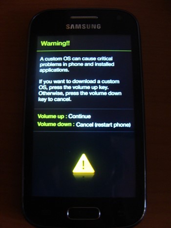 Cum se instalează firmware-ul personalizat pe telefonul smartphone (CyanogenMod)