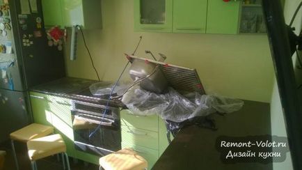 Cum se instalează blatul în bucătărie cu mâinile (22 poze) (bucatarie STOLPLIT foto) Cum se instalează blatul în bucătărie cu mâinile (22 poze)