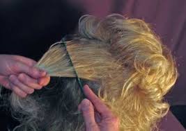 Cum să aibă grijă de agrafa de păr artificial și peruci