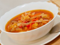 Cum de a găti supă de varză cu varză proaspătă