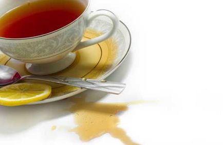 Cum de a aduce un loc de ceai cu haine albe și colorate proaspete și vechi