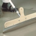 Cum se toarnă podea autonivelante cu mâinile lor (ghid video)