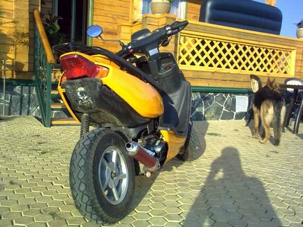 China bate, sau de tuning scuter chinezesc (China) China bate, sau tuning scuter chinezesc