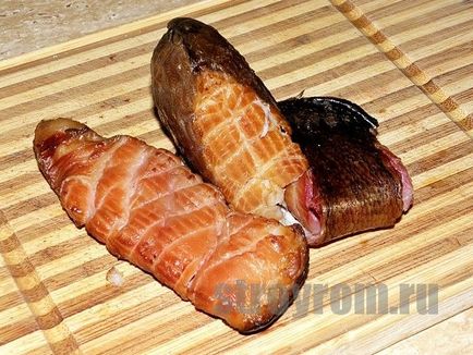 Smokehouse din butoiul cu mâinile (mâini) Smokehouse din butoiul cu mâinile