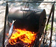 Smokehouse din butoiul cu mâinile pe instrucțiunile de fabricație și diagrame (mâini) Smokehouse din butoiul cu mâinile pe instrucțiunile de fabricație și diagrame
