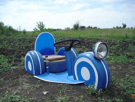 Mașini pentru un loc de joacă pentru copii, cu propriile sale mâini, iar ideea de a construi o fotografie de anvelope și lemn