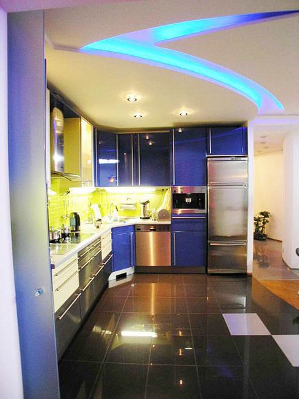 Instalarea de benzi cu LED-uri în bucătărie cu mâinile cum se instalează iluminat, instrucțiuni video de