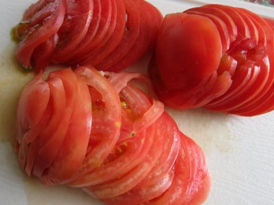 Se poate tomate mama care alăptează și castraveți