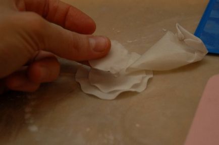 flori delicate de mastic pentru un tort de nunta (flori) flori delicate de mastic pentru un tort de nunta