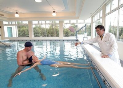 Înot cu herniate-lombare sacral exerciții coloanei vertebrale în piscină