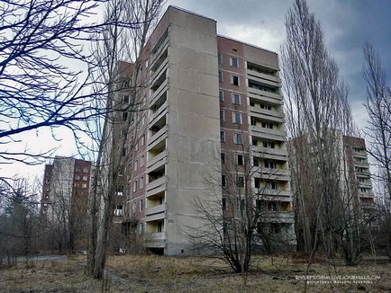 Mergând pe zona Cernobâl (80 Vlaskin Pripyat) O excursie la zona Cernobâl