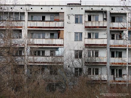 Mergând pe zona Cernobâl (80 Vlaskin) O excursie la zona Cernobâl